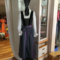 Dirndlkleid auf Maß geschneidert